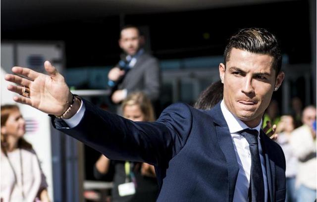 镜报：买安德森要1亿-1.2亿镑，曼联可能通过出售5人筹集资金（镜报：安德森要价1亿至1.2亿英镑，曼联或通过出售5将筹资）