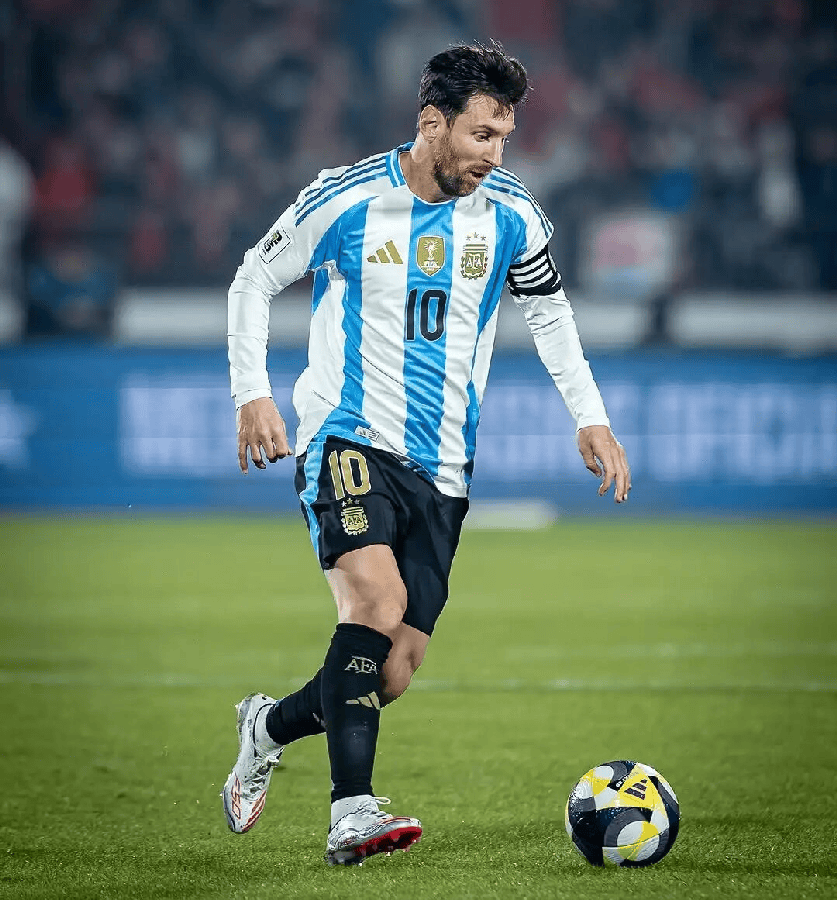 湖人詹姆斯关键封盖锁定胜局（詹姆斯致胜封盖助湖人取胜）