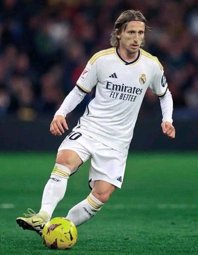 马卡：马竞接近与朱利亚诺-西蒙尼续约至2030年（马卡：马竞即将与朱利亚诺-西蒙尼续签合同至2030年）