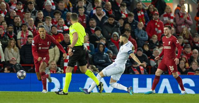 麦克马纳曼：希望范戴克和罗伯逊与萨拉赫聊聊，争取解决问题（麦克马纳曼建议范戴克、罗伯逊与萨拉赫沟通，力争化解问题）