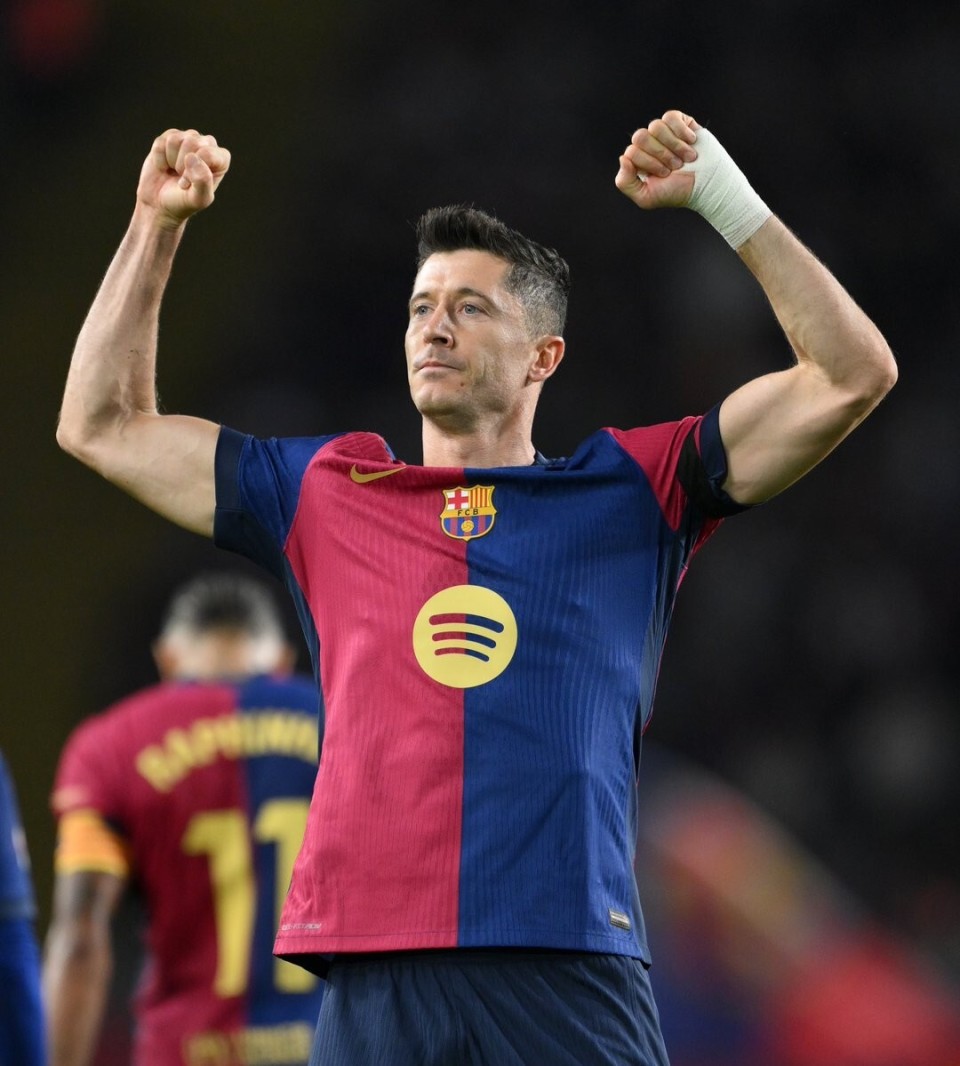 萨拉赫对于加盟皇马，巴萨和拜仁持开放态度（萨拉赫愿考虑转投皇马、巴萨与拜仁）