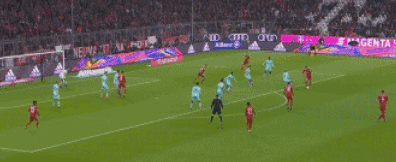 存在感拉满！狄龙半场15中8得到18分3助攻（手感火热！狄龙半场15投8中砍下18分3助攻）