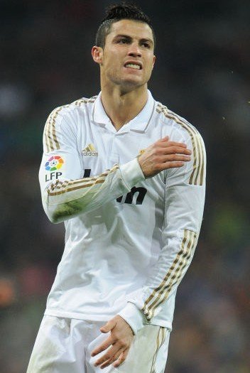 跟队：迪巴拉左腿股二头肌出现中度损伤，将缺阵大约三周（跟队消息：迪巴拉左腿股二头肌中度受损，预计休战约三周）